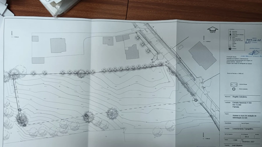Terreno Comércio / Armazém para Venda em Palmela Planta 1