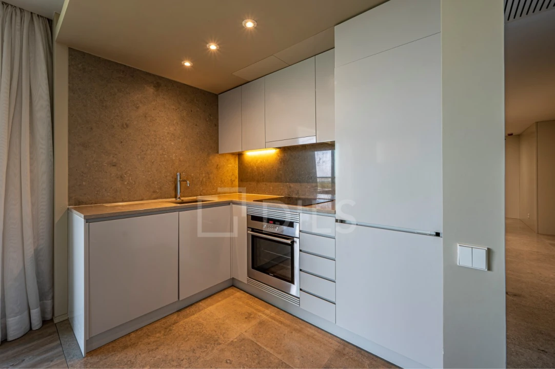 Apartamento T1 para Venda em Carvalhal Foto 6