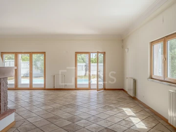 Moradia T5 para Venda em Sesimbra (Castelo)