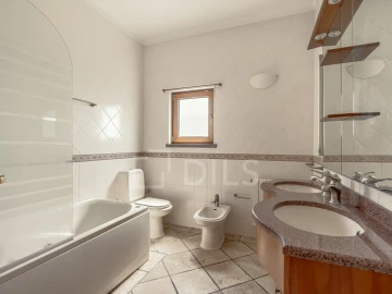Moradia T5 para Venda em Sesimbra (Castelo)
