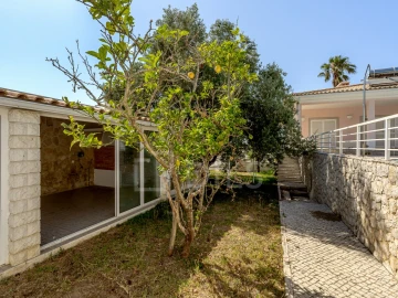 Moradia T5 para Venda em Sesimbra (Castelo)