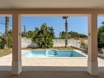 Moradia T5 para Venda em Sesimbra (Castelo)