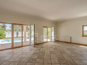 Moradia T5 para Venda em Sesimbra (Castelo)
