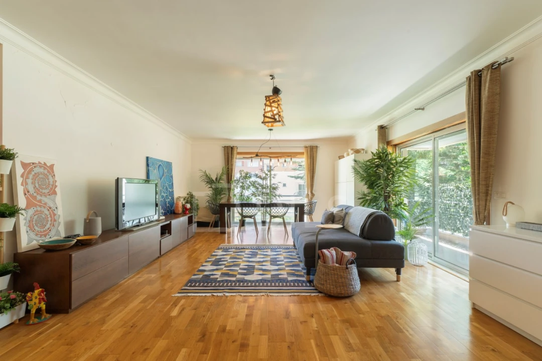 Apartamento T4 para Venda em Lumiar Foto 3