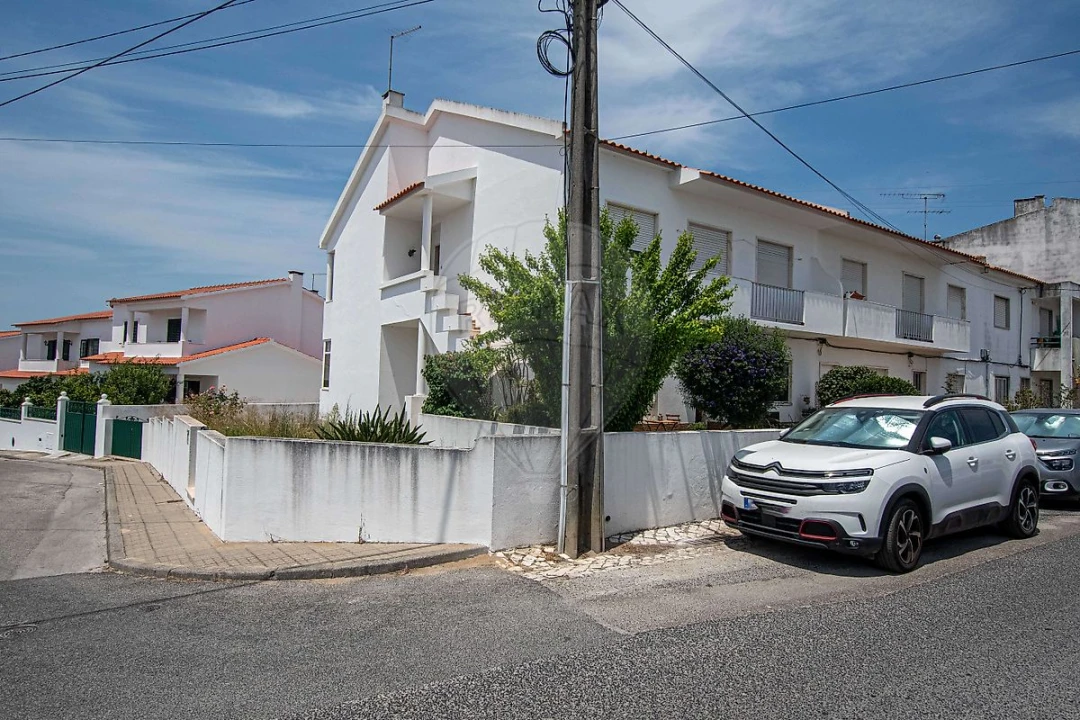 Apartamento T3 para Venda em Cartaxo e Vale da Pinta Foto 2