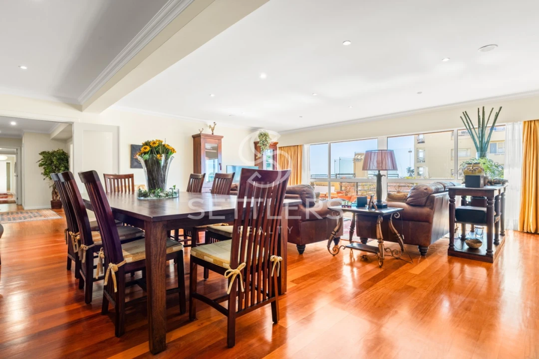 Apartamento T5 para Venda em Cascais e Estoril Foto 4