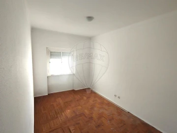 Apartamento T3 para Venda em São Miguel do Rio Torto e Rossio Ao Sul do Tejo