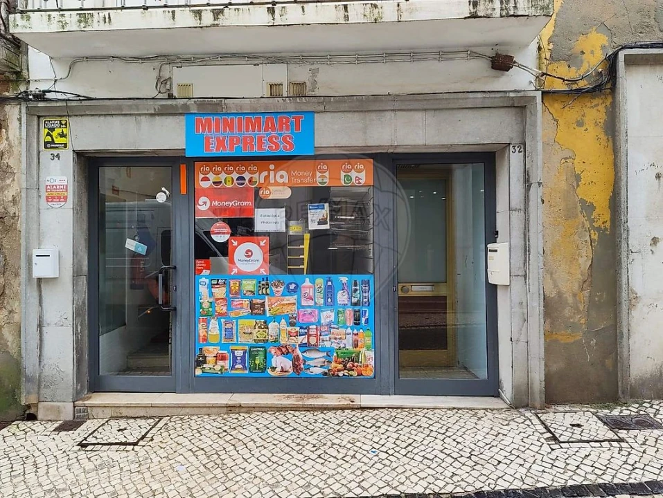 Loja para Arrendamento em Marvila, Ribeira Santarém, São Salvador, São Nicolau Foto 2