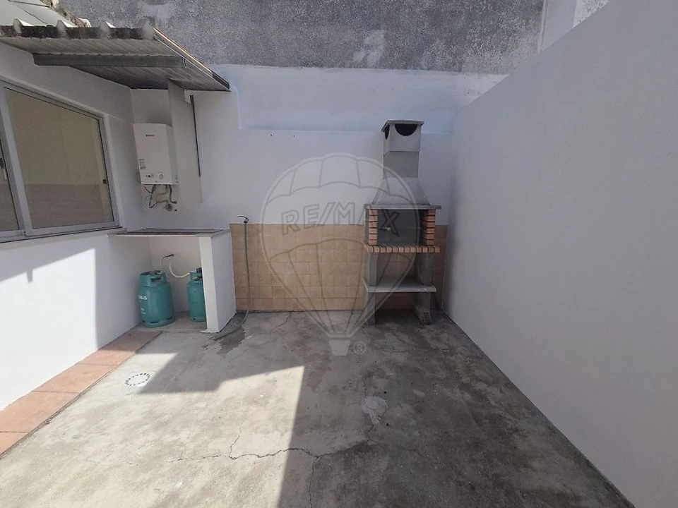 Moradia T1 para Arrendamento em Almeirim Foto 8