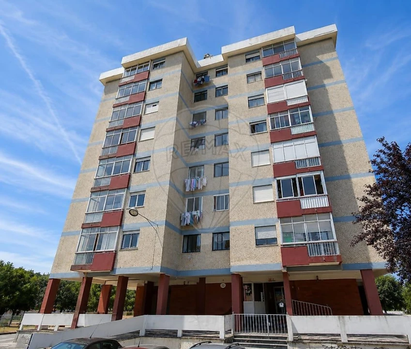 Apartamento T3 para Venda em Algueirão-Mem Martins Foto 4