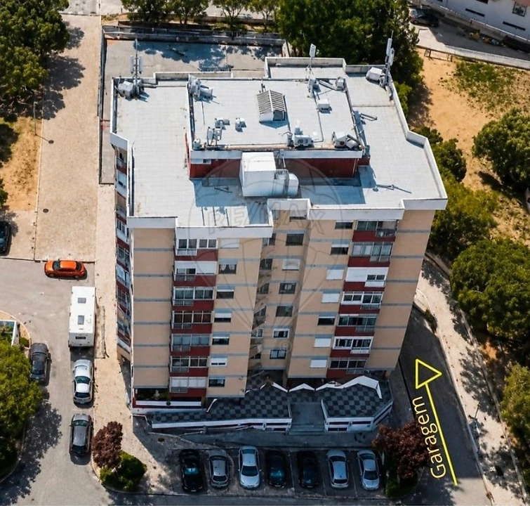 Apartamento T3 para Venda em Algueirão-Mem Martins Foto 1