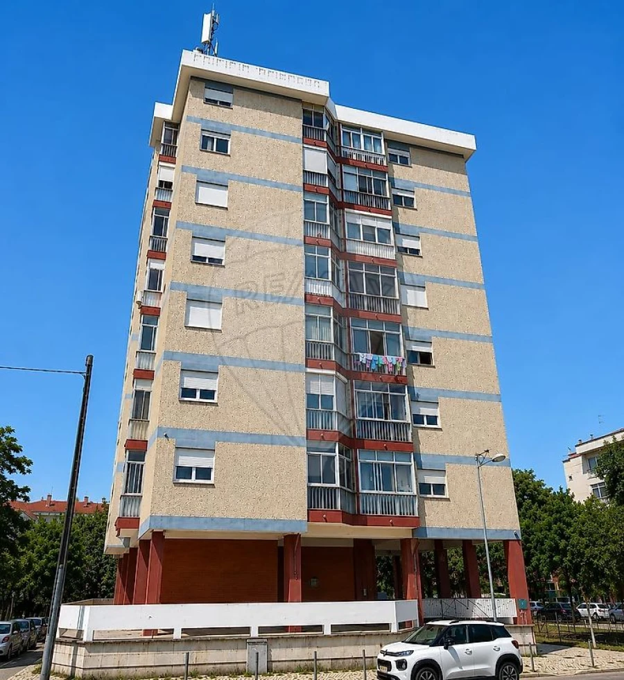Apartamento T3 para Venda em Algueirão-Mem Martins Foto 2