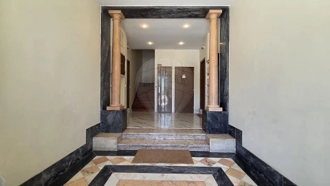 Apartamento T3 para Arrendamento em Avenidas Novas
