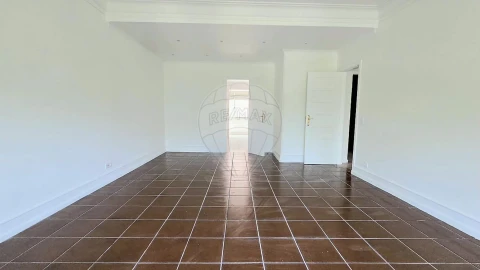 Apartamento T3 para Arrendamento em Avenidas Novas