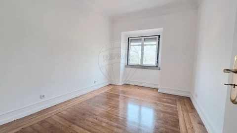 Apartamento T3 para Arrendamento em Avenidas Novas