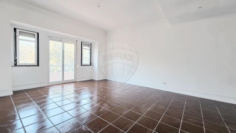 Apartamento T3 para Arrendamento em Avenidas Novas