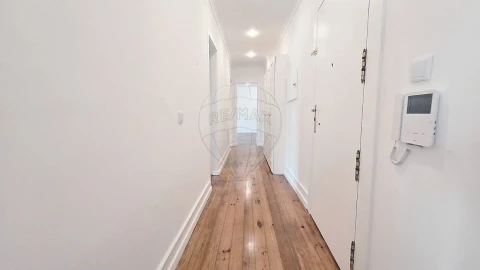 Apartamento T3 para Arrendamento em Avenidas Novas