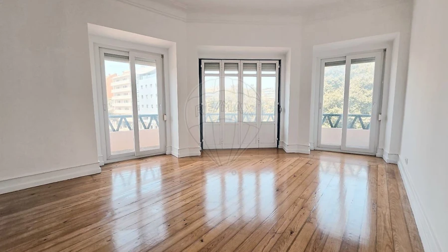 Apartamento T3 para Arrendamento em Avenidas Novas