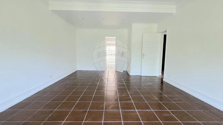 Apartamento T3 para Arrendamento em Avenidas Novas Foto 3