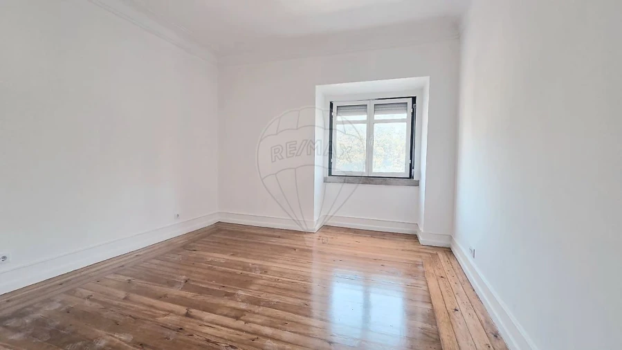Apartamento T3 para Arrendamento em Avenidas Novas Foto 11