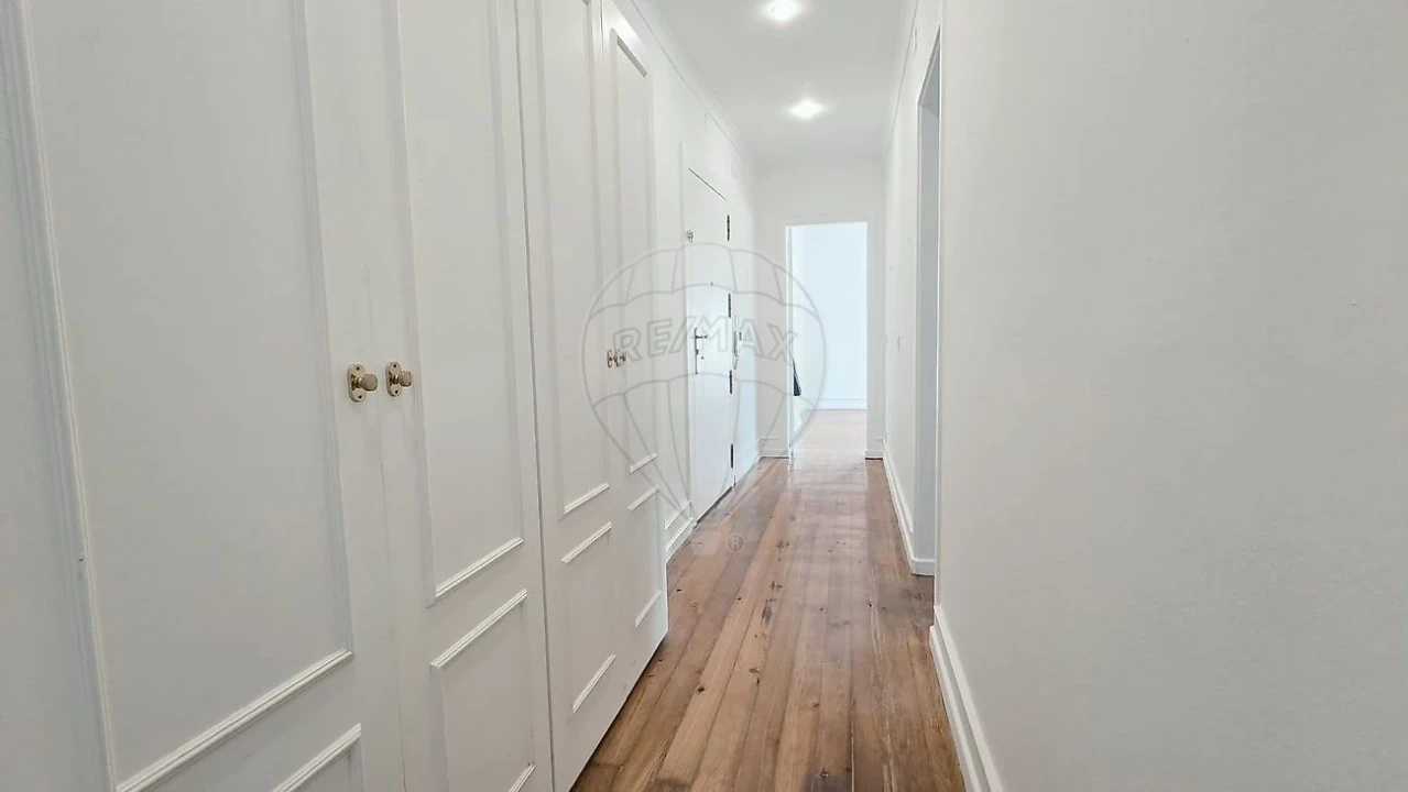 Apartamento T3 para Arrendamento em Avenidas Novas Foto 14