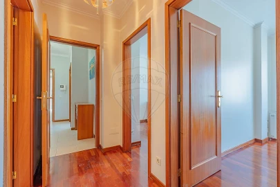 Apartamento T3 para Venda em Paços de Brandão