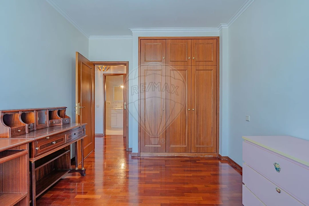 Apartamento T3 para Venda em Paços de Brandão Foto 22
