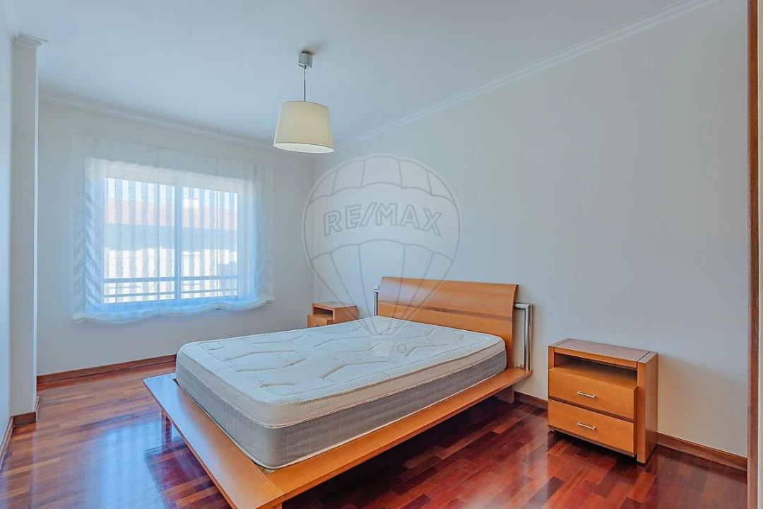 Apartamento T3 para Venda em Paços de Brandão Foto 19