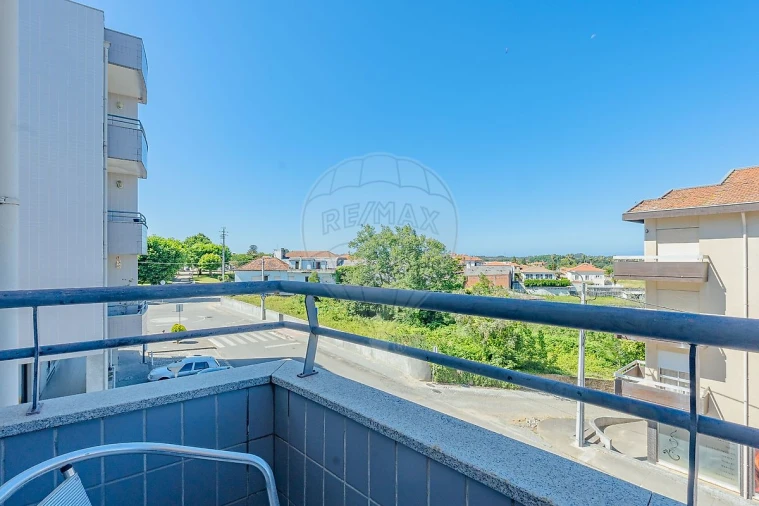 Apartamento T3 para Venda em Paços de Brandão Foto 10