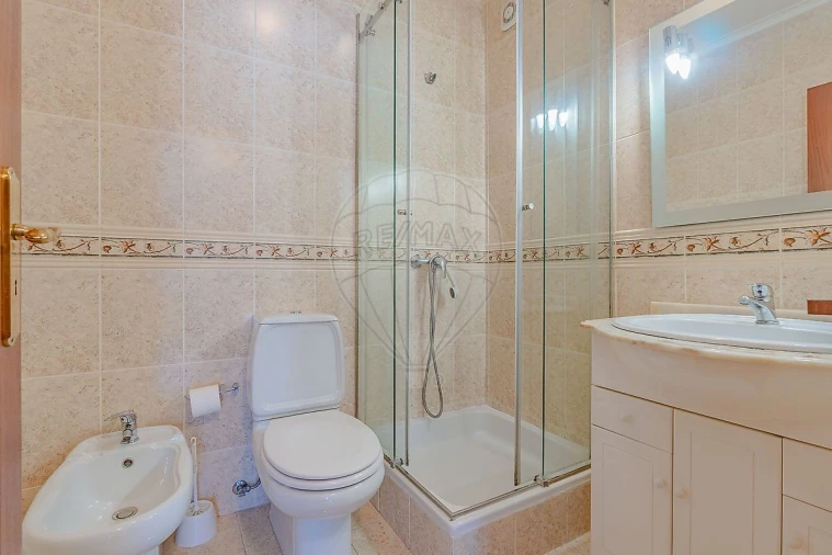 Apartamento T3 para Venda em Paços de Brandão Foto 18