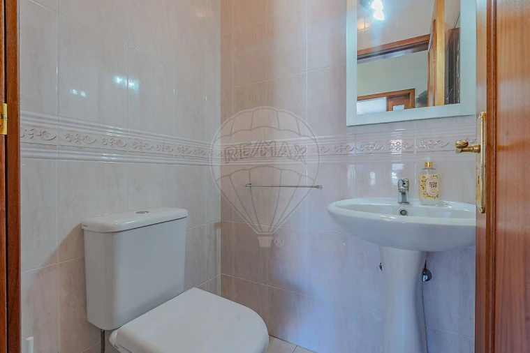 Apartamento T3 para Venda em Paços de Brandão Foto 11