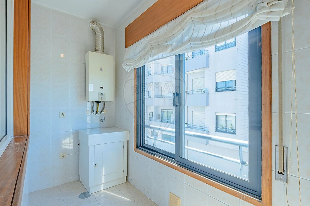 Apartamento T3 para Venda em Paços de Brandão Foto 14