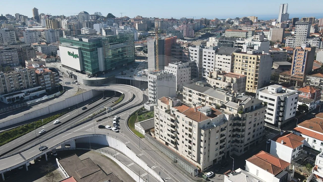 Apartamento T2 para Venda em Mafamude e Vilar do Paraíso Foto 4