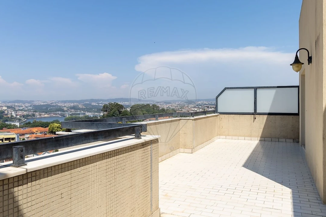 Apartamento T2 para Venda em Mafamude e Vilar do Paraíso Foto 42