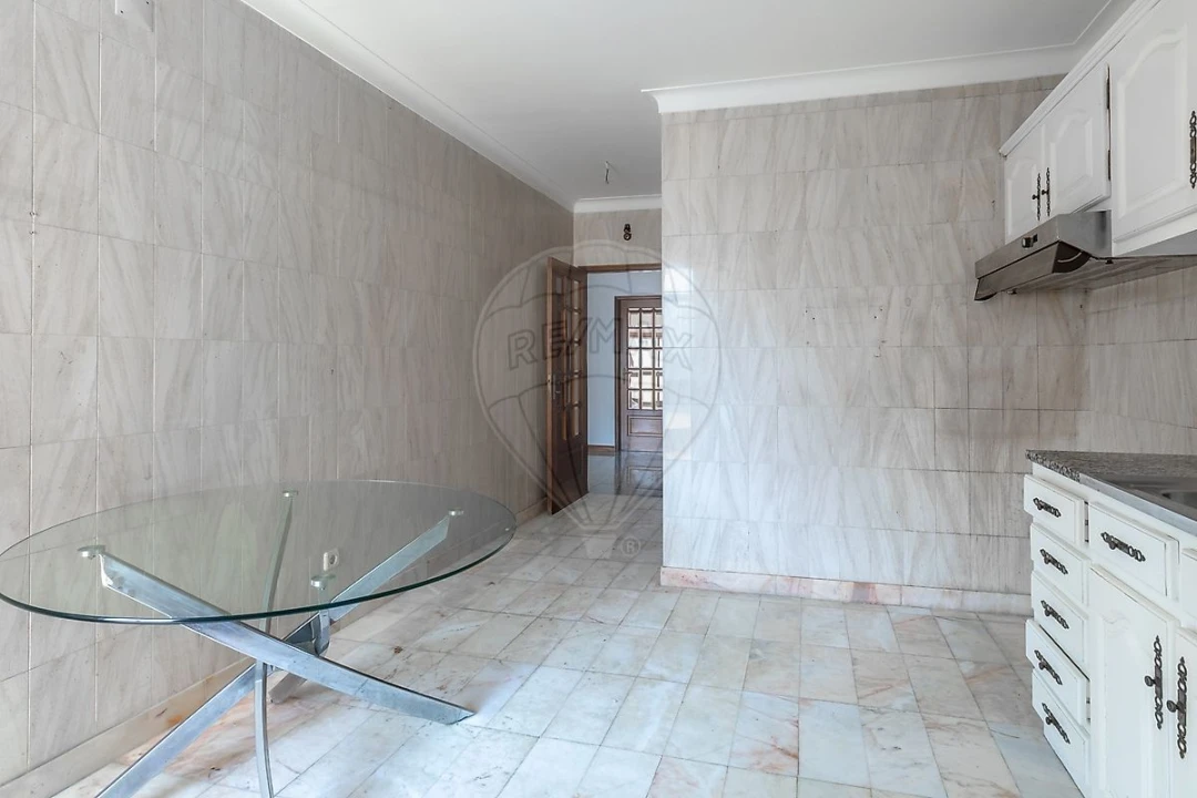 Apartamento T2 para Venda em Mafamude e Vilar do Paraíso Foto 26