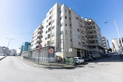 Apartamento T2 para Venda em Mafamude e Vilar do Paraíso