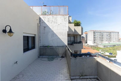 Apartamento T2 para Venda em Mafamude e Vilar do Paraíso