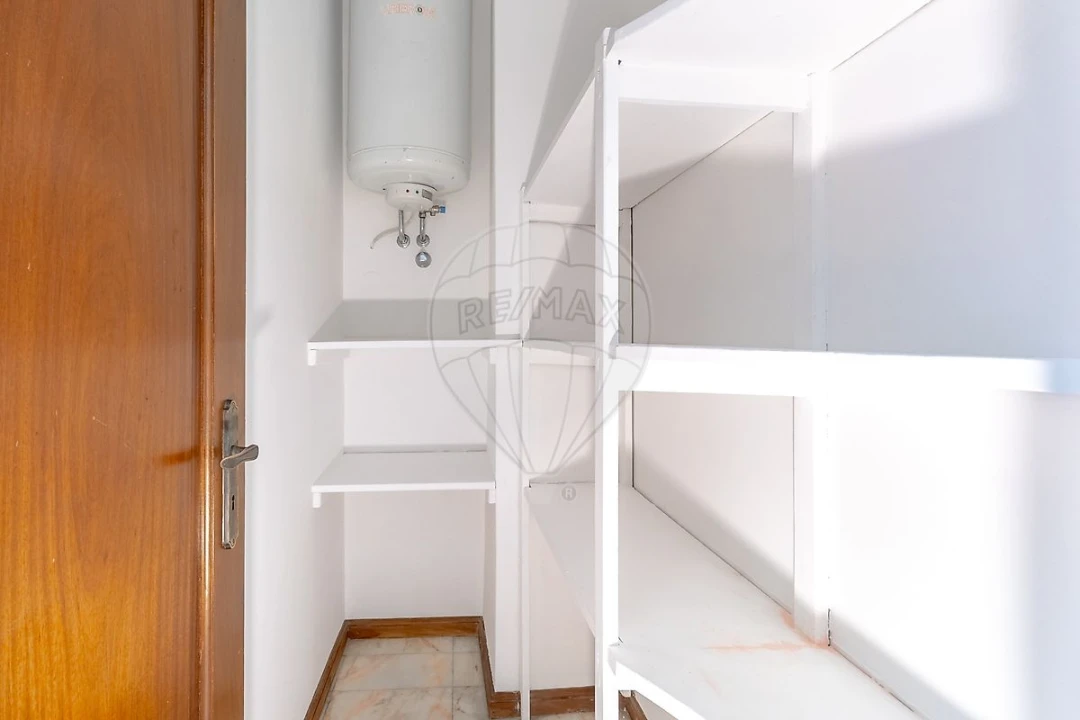 Apartamento T2 para Venda em Mafamude e Vilar do Paraíso Foto 39