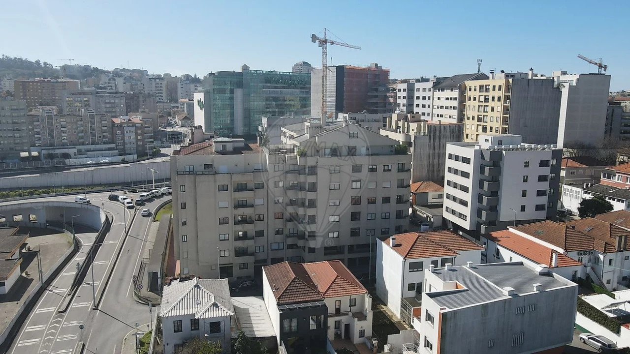 Apartamento T2 para Venda em Mafamude e Vilar do Paraíso Foto 2