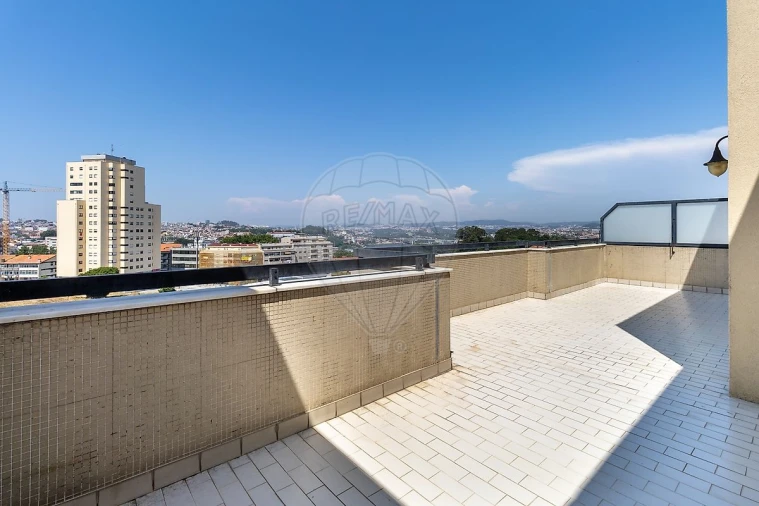 Apartamento T2 para Venda em Mafamude e Vilar do Paraíso Foto 33