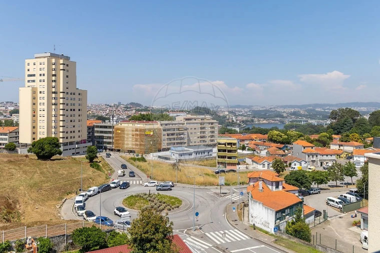 Apartamento T2 para Venda em Mafamude e Vilar do Paraíso Foto 49