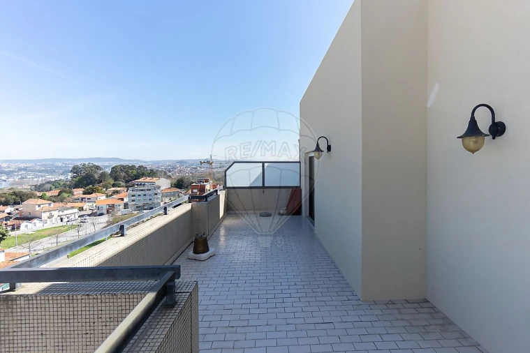 Apartamento T2 para Venda em Mafamude e Vilar do Paraíso Foto 18