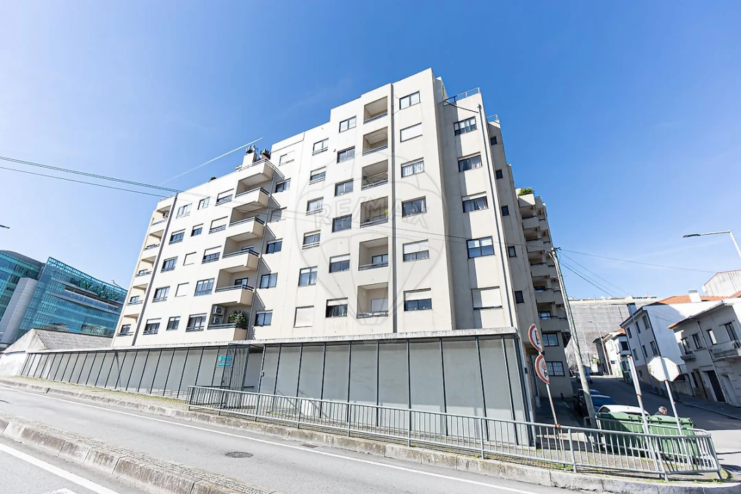 Apartamento T2 para Venda em Mafamude e Vilar do Paraíso Foto 9