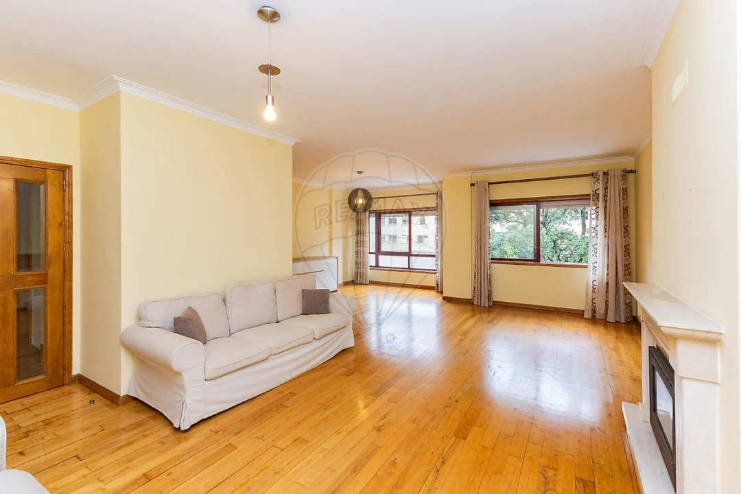 Apartamento T3 para Arrendamento em Mafamude e Vilar do Paraíso Foto 9