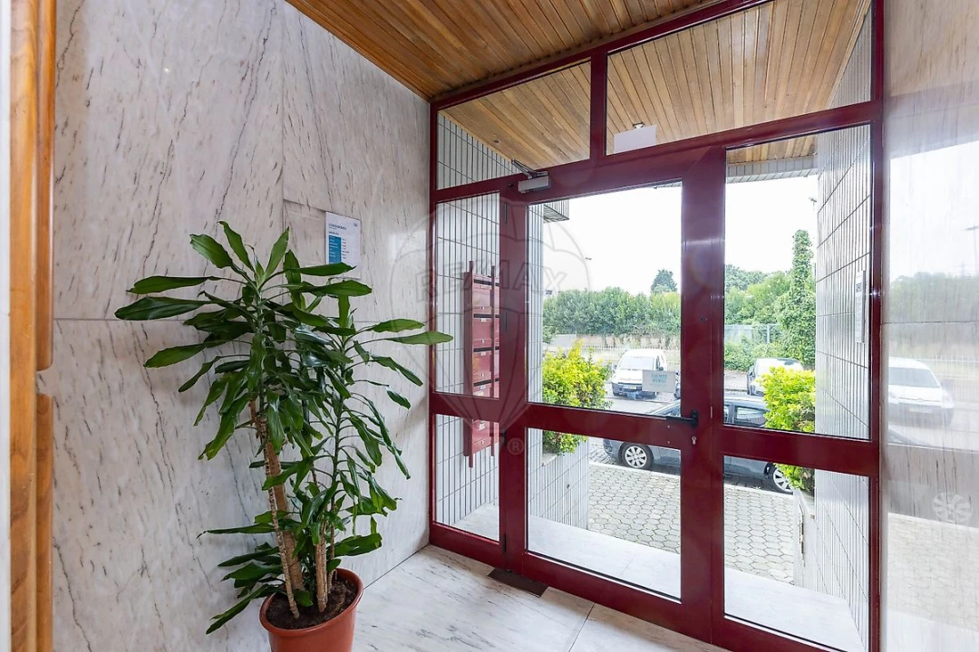 Apartamento T3 para Arrendamento em Mafamude e Vilar do Paraíso Foto 3