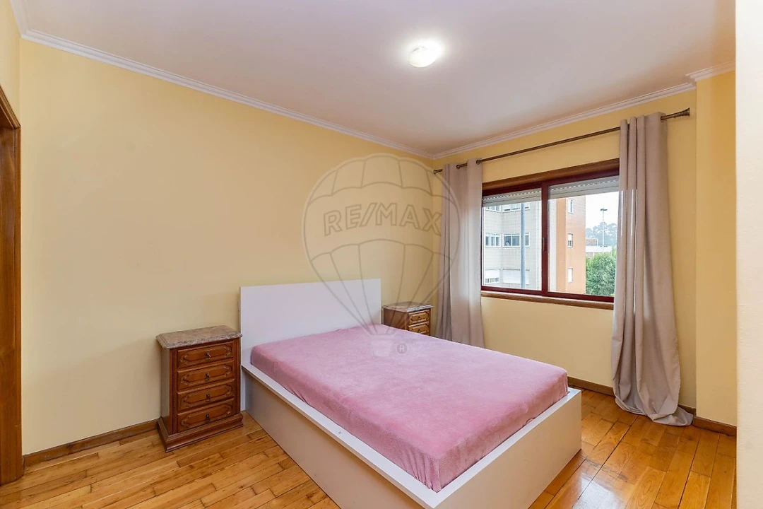 Apartamento T3 para Arrendamento em Mafamude e Vilar do Paraíso Foto 27