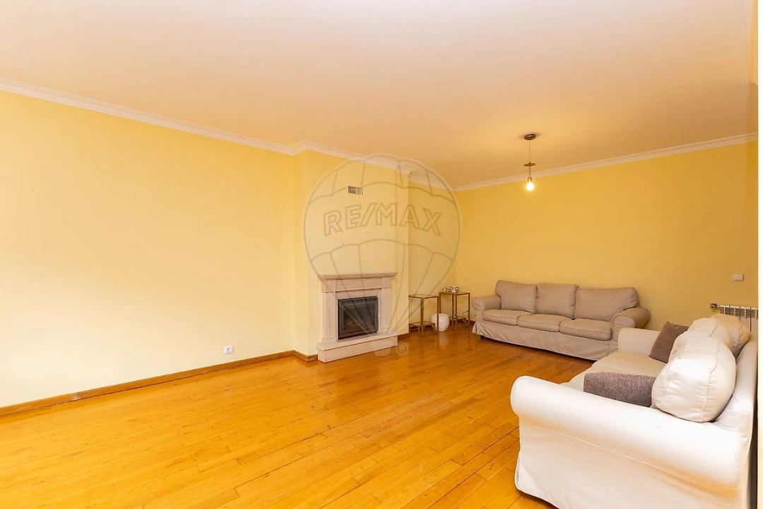 Apartamento T3 para Arrendamento em Mafamude e Vilar do Paraíso Foto 11