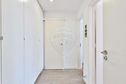 Apartamento T3 para Venda em Oeiras e São Julião da Barra, Paço de Arcos e Caxias