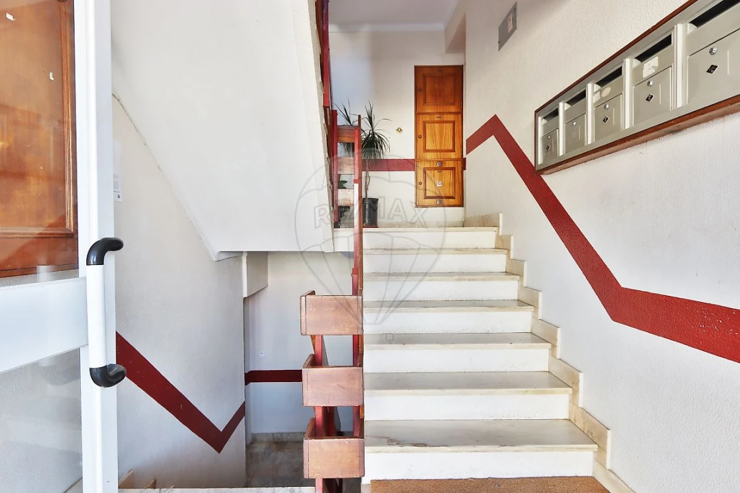 Apartamento T3 para Venda em Oeiras e São Julião da Barra, Paço de Arcos e Caxias Foto 3