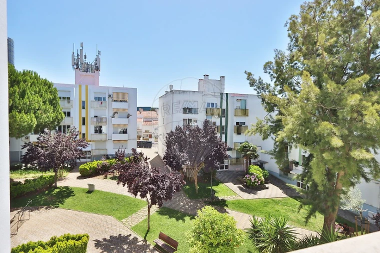 Apartamento T3 para Venda em Oeiras e São Julião da Barra, Paço de Arcos e Caxias Foto 4